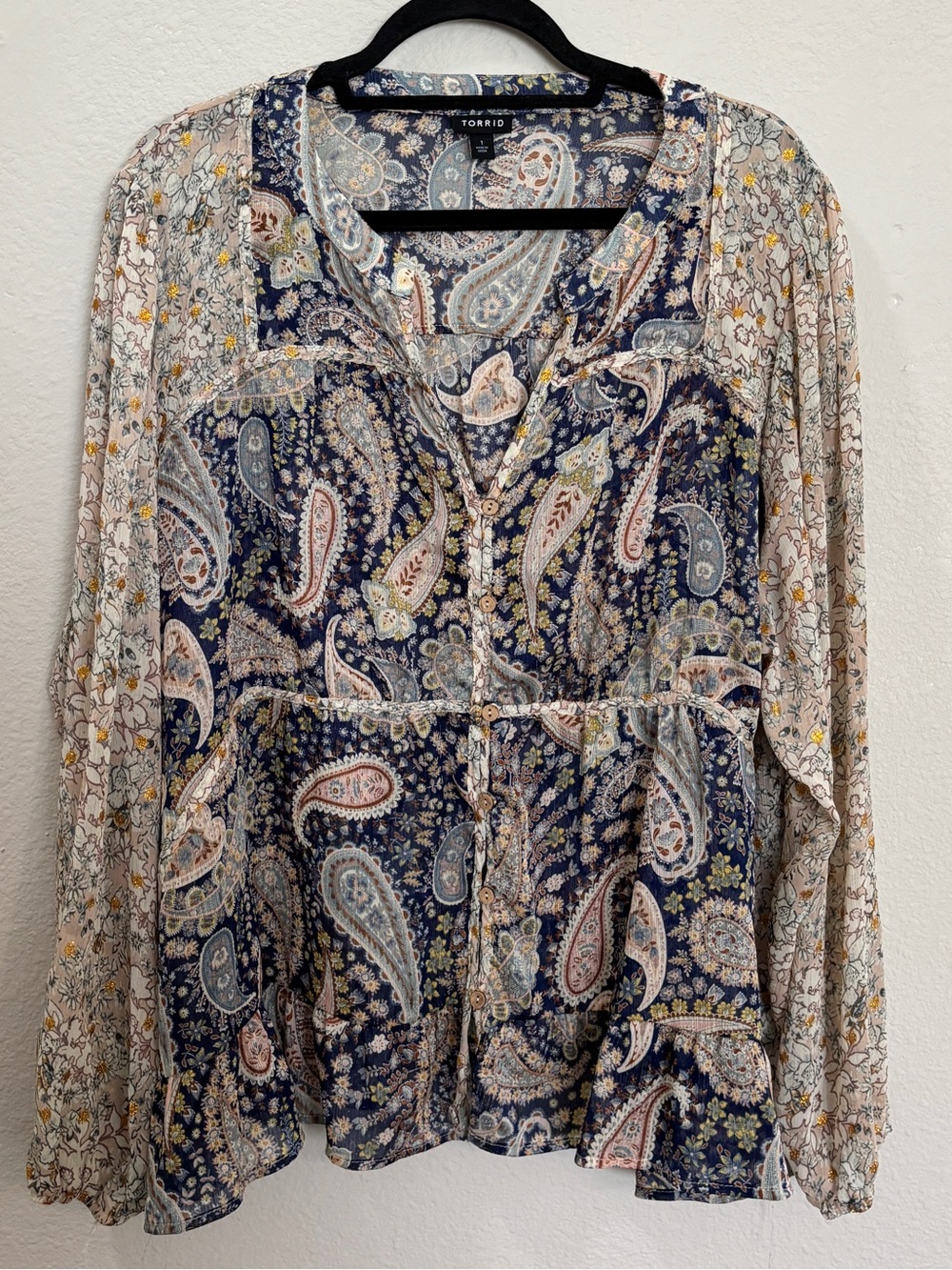Torrid Mixed Print Long Sleeve Paisley Blouse Size 1 Boho Floral - Picture 2 of 8